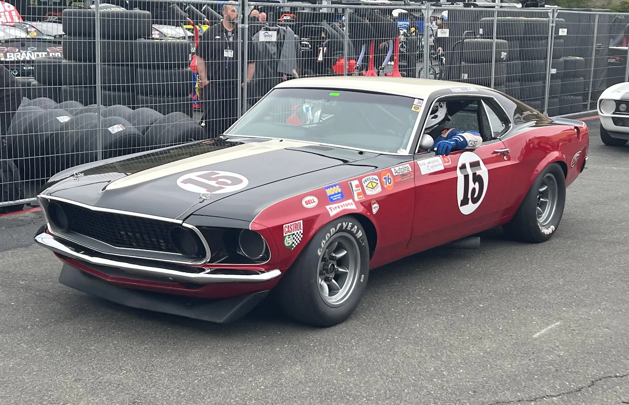Ford Mustang Boss 4