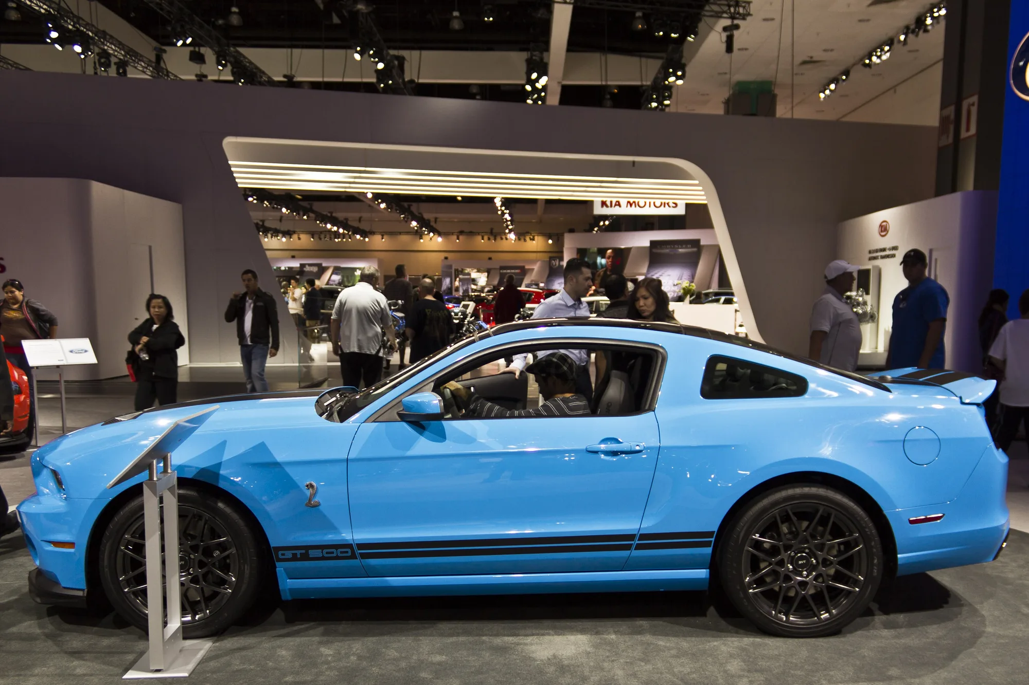 Ford Mustang Shelby 8