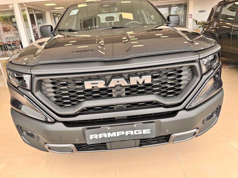 Nuevo RAM Rampage 2.0 Rebel Gme At9 4X4 2024 Gasolero Negro