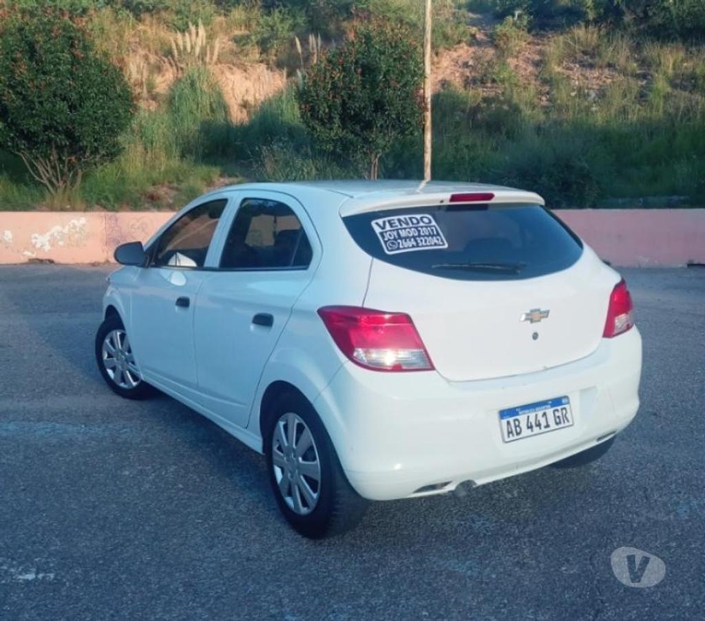 Chevrolet Onix Joy 5P